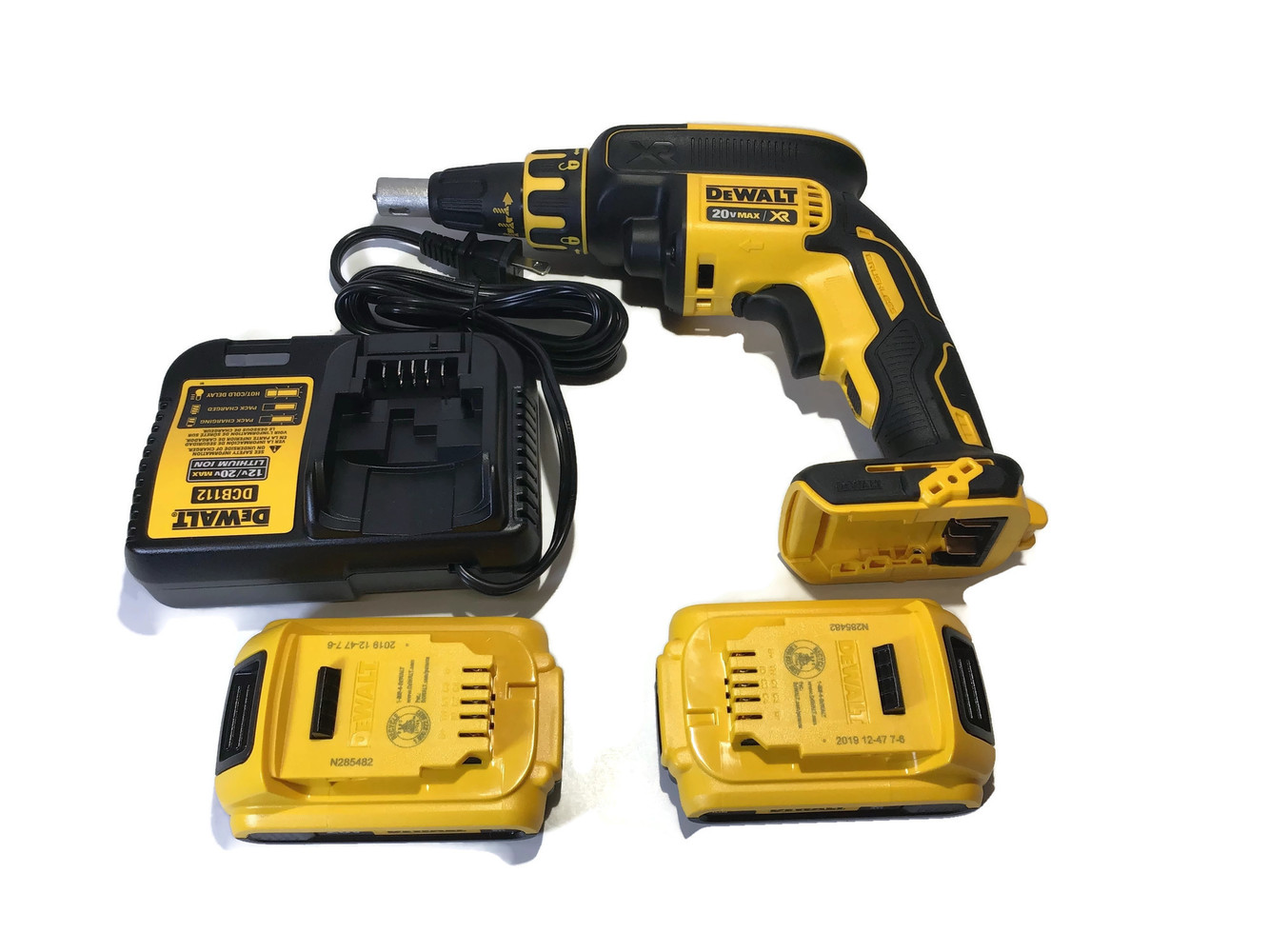 DEWALT XR 20Volt Max Lithium Ion Brushless Screw Gun Kit DCF620D2