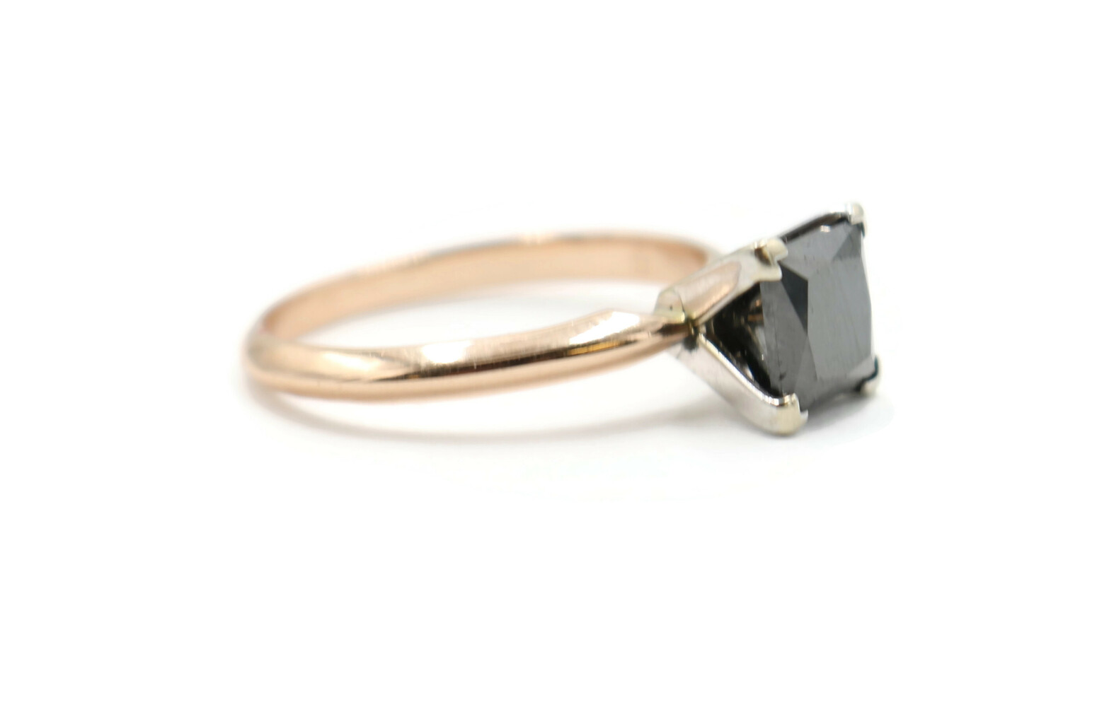 Women's 14KT Rose Gold Size 5 Ring with Beautiful Black 0.88ctw Moissanite Stone