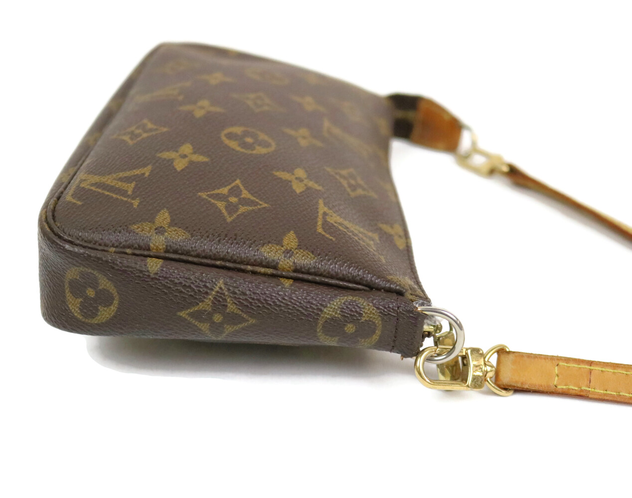  Louis Vuitton  Pochette Accessory Sling  Mono  Luxury Leather 