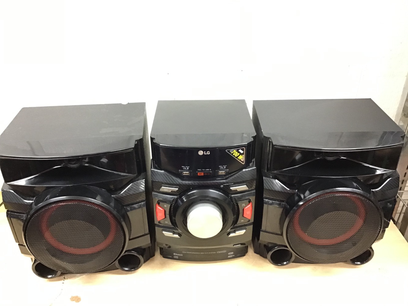 LG CM4550 700W 2.1ch Mini Shelf System with Builtin Subwoofer USA Pawn