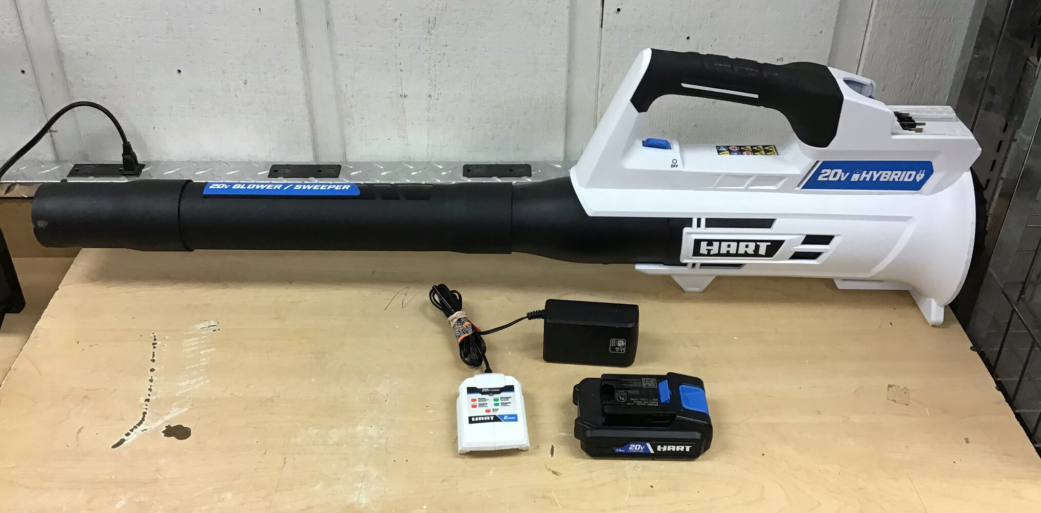 HART 20Volt Cordless Hybrid Blower Kit (1) 2.0Ah LithiumIon Battery