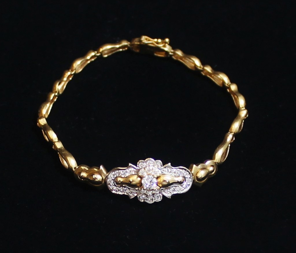 Vintage Inspired Women's 7" 18KT Yellow Gold Diamond Bracelet