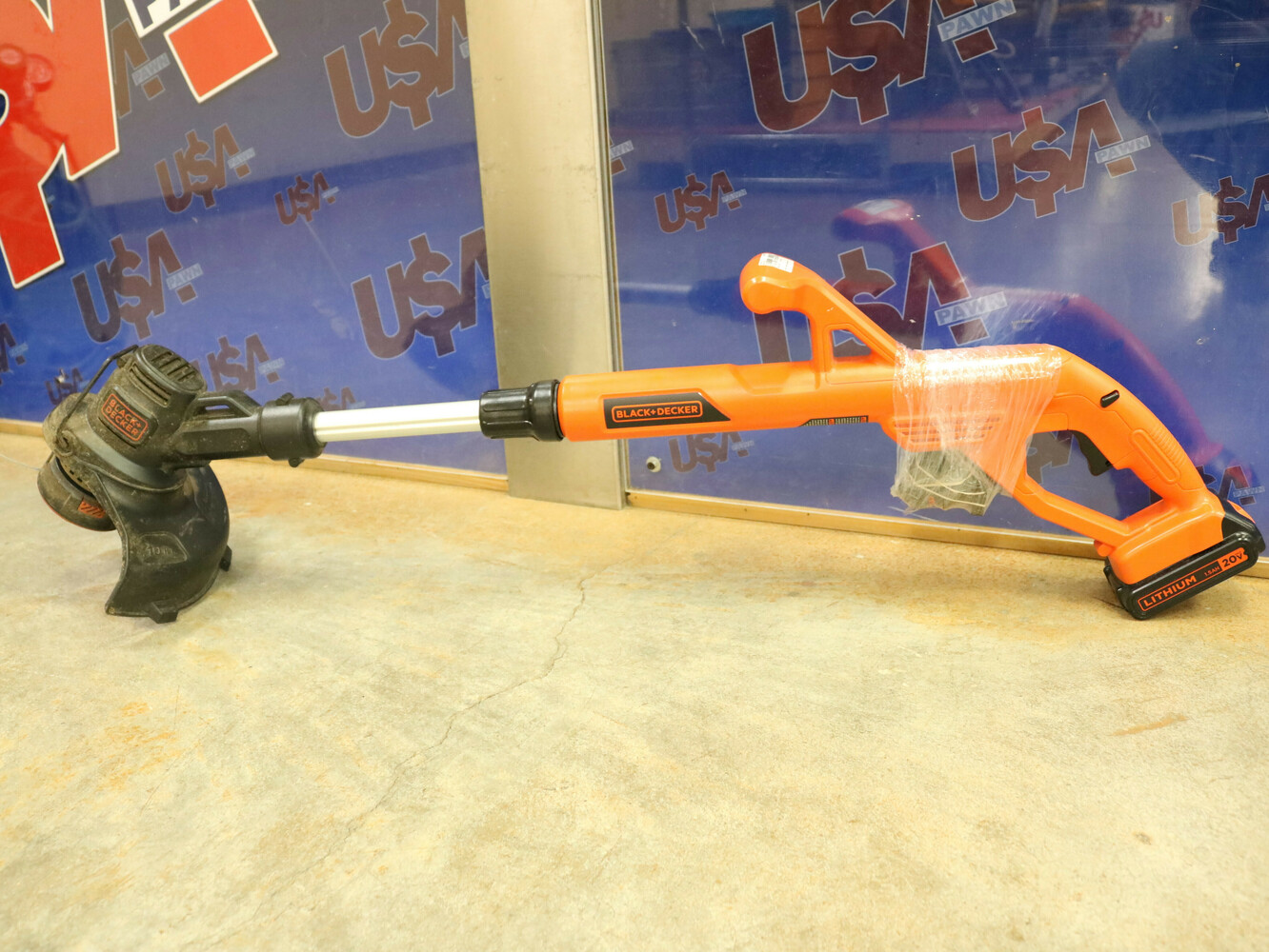 Black and Decker LST201 20V Lithium Weed Trimmer USA Pawn