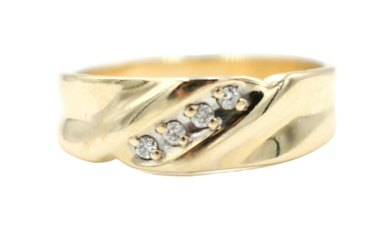 Men's 10KT Yellow Gold Wedding Band Ring with Diamond
