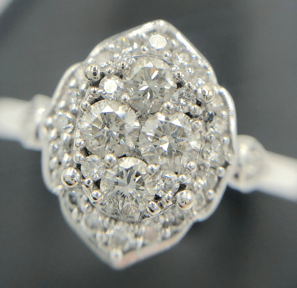 Beautiful Women's Diamonds Cluster Engagement Ring Size 6.5 in 14KT White Gold 