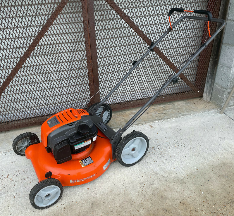 Husqvarna LC121P Push Gas Mower USA Pawn