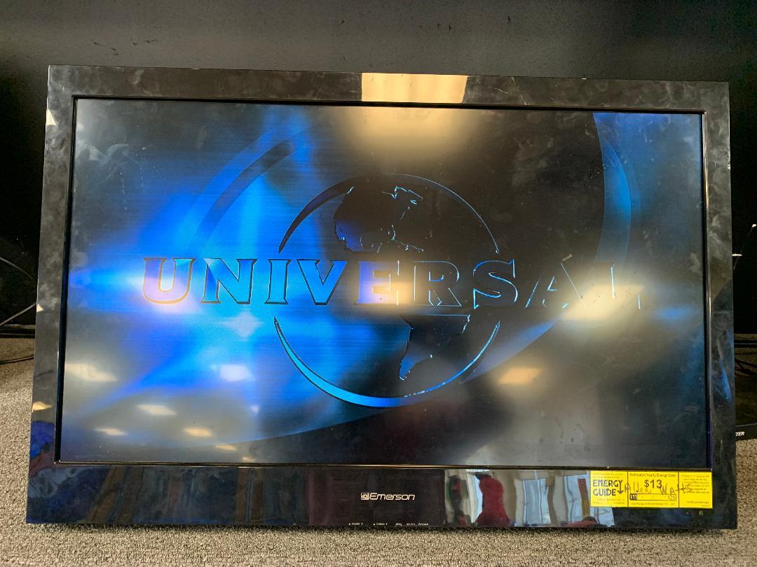 32" Emerson LC320EM2 LCD TV Non Smart No Legs USA Pawn