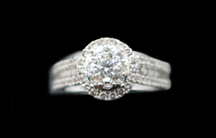 Dazzling 1.25�ctw Round Large Diamond�Halo 14KT White Gold Engagement Ring 