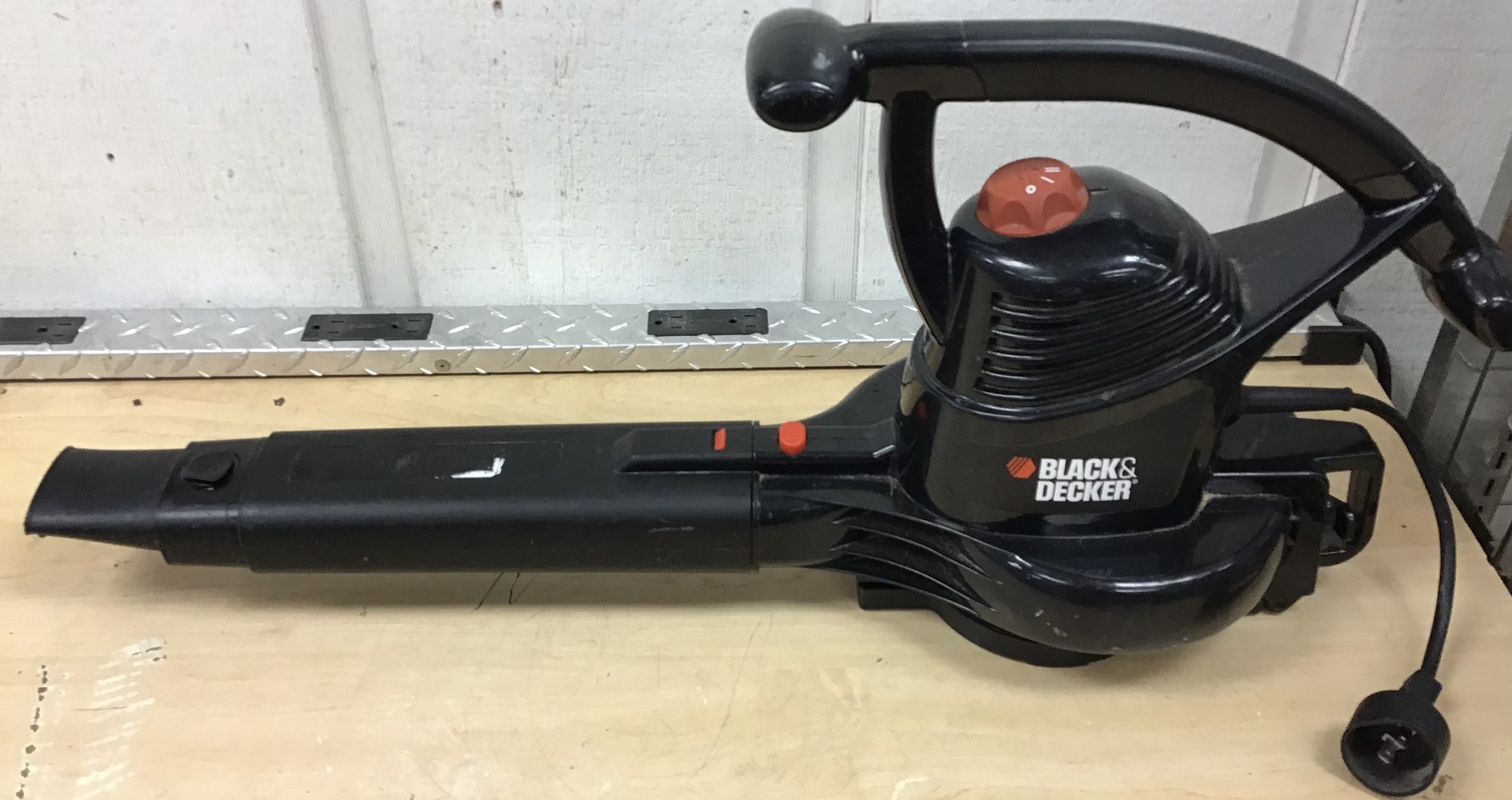 Black and Decker BV3100 Electric Blower USA Pawn