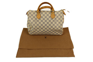 Luxury Louis Vuitton Speedy 40 White Handbag with Dust Bag