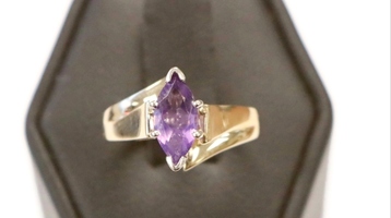 Women's Marquise Cut Purple Gemstone in 10KT Yellow Gold Size 7 Ring - 3.90 Gram