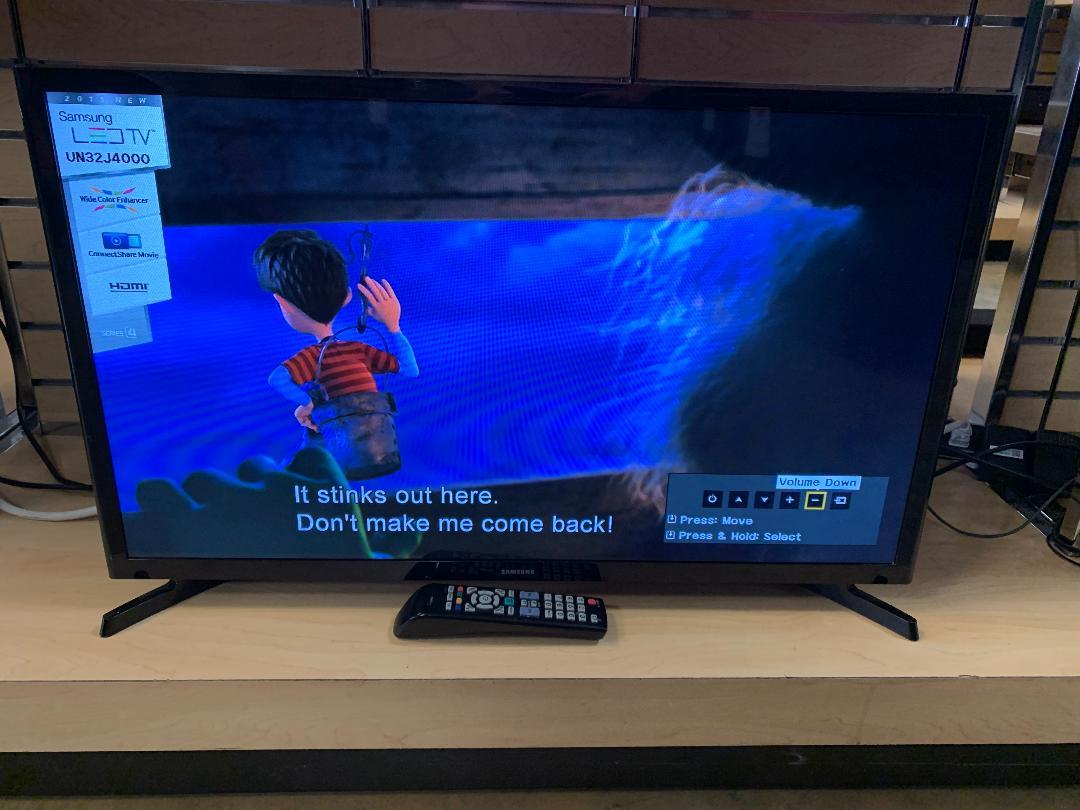 32" Samsung UN32J4000AF LED TV Non Smart USA Pawn