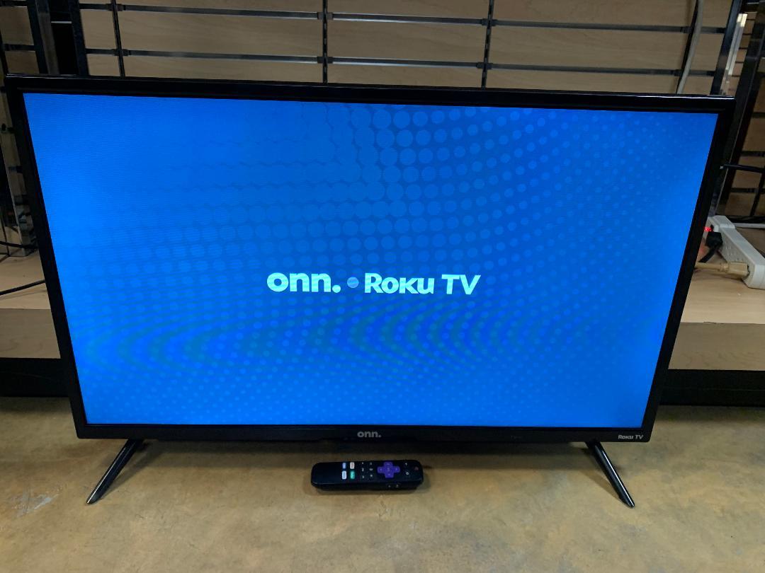 32" ONN 100012589 Roku Smart LED TV USA Pawn