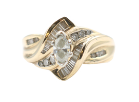  Women's 14KT Heavy Yellow Gold 7.50 Grams Diamond Estate Ring - Size: 6.5