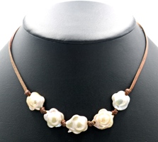 Rare! Wendy Mignot Freshwater Pink & White Color Pearl Dark Leather Necklace 17" Baroque Flower 