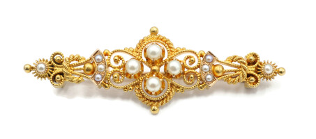  Estate Rope Filigree 14KT Yellow Gold Brooch with Round White Culture Pearls