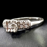 Gold Ladies Ring With Diamonds 14Kt Size 7