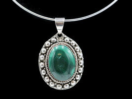 Beautiful Women's Sterling Silver (925) Oval Green Malachite Gemstone Necklace 