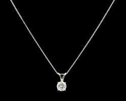 Women's 0.56 ctw Round Brilliant Cut SI-1 J Diamond Solitaire Necklace Pendant