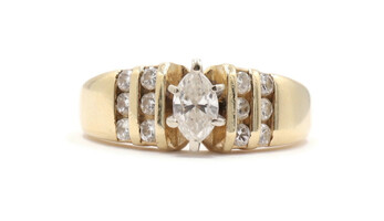 "Green Dot" Estate 0.80 ctw Marquise & Round Diamond Statement Ring in 14KT Gold