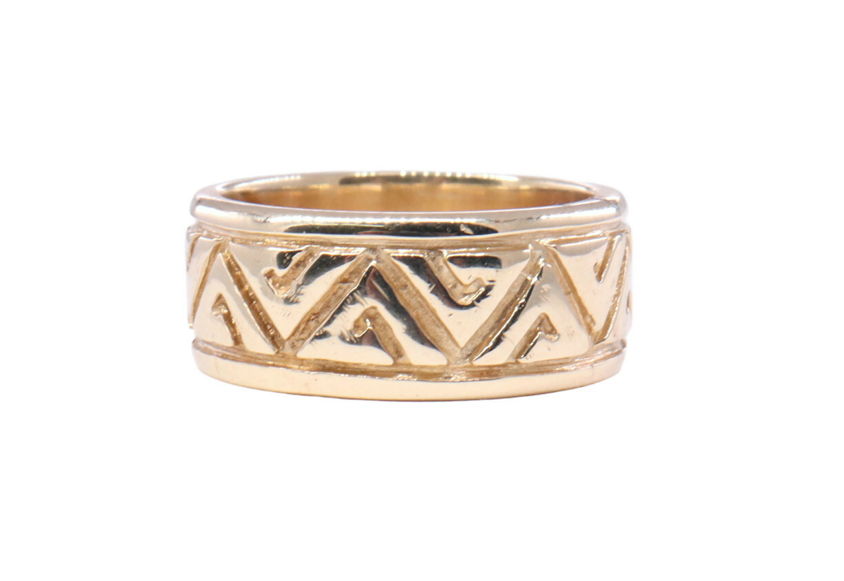 Women's Estate Unique Geometric Triangle Design 7.9mm Wide 14KT Gold Band Ring