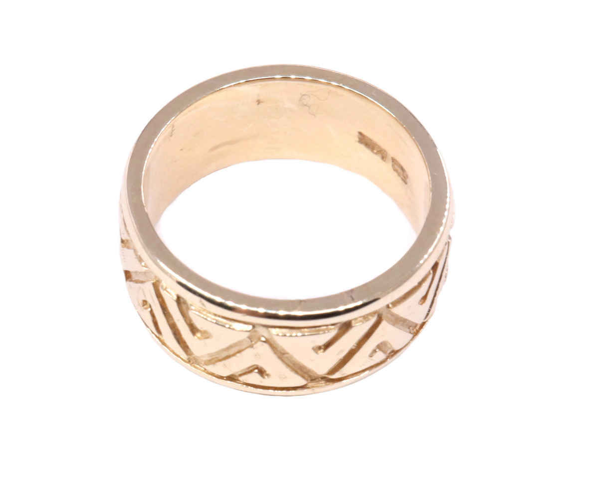 Women's Estate Unique Geometric Triangle Design 7.9mm Wide 14KT Gold Band Ring