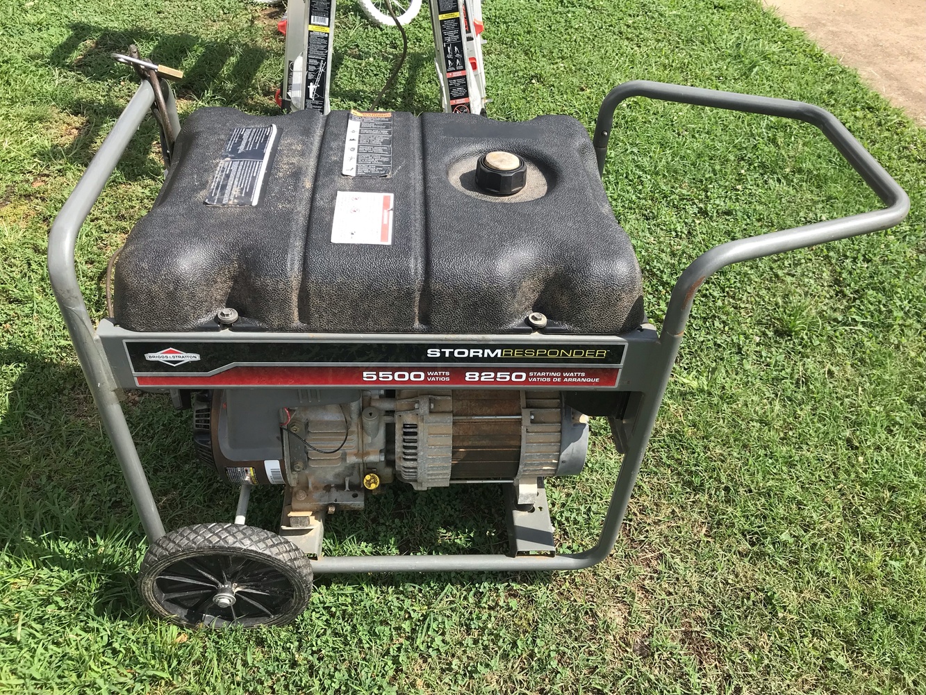 Briggs and Stratton Portable Generator Storm Responder 5500W | USA Pawn