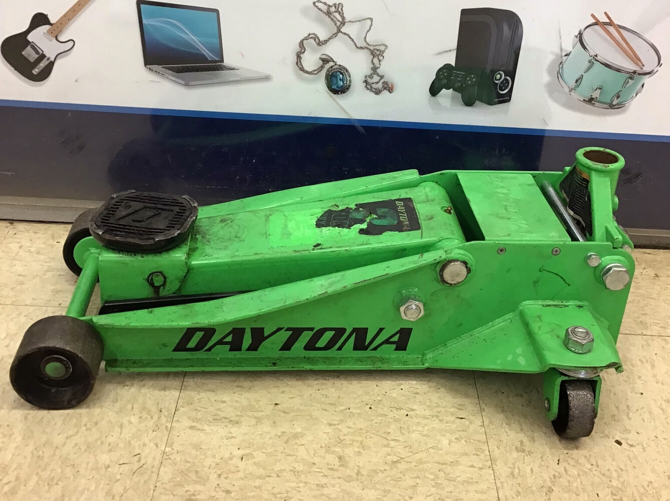 Daytona 3 Ton Jack USA Pawn
