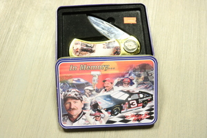 Dale Earnhardt Sr #3 In Memory Collectors Knife Tin NASCAR Engraved Signature