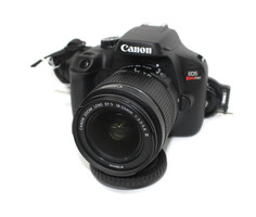 Canon T100 DSLR with Battery and Charger