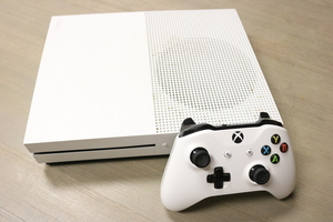 Microsoft Xbox One S 1681 Video Gaming Console- Digital Edition