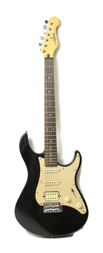 Yamaha EG 112C Strat Style 6 - String Electric Guitar With Tremolo ...