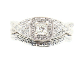 Women's 14KT White Gold 0.60 ctw Princess & Round Diamond Halo Wedding Ring Set