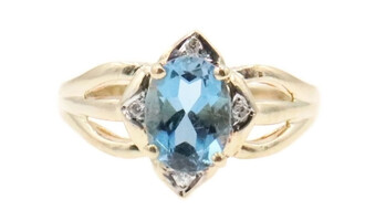 1.0 ctw Oval Cut Blue Topaz Gemstone Ring with Diamonds in 10KT Yellow Gold 2.7g