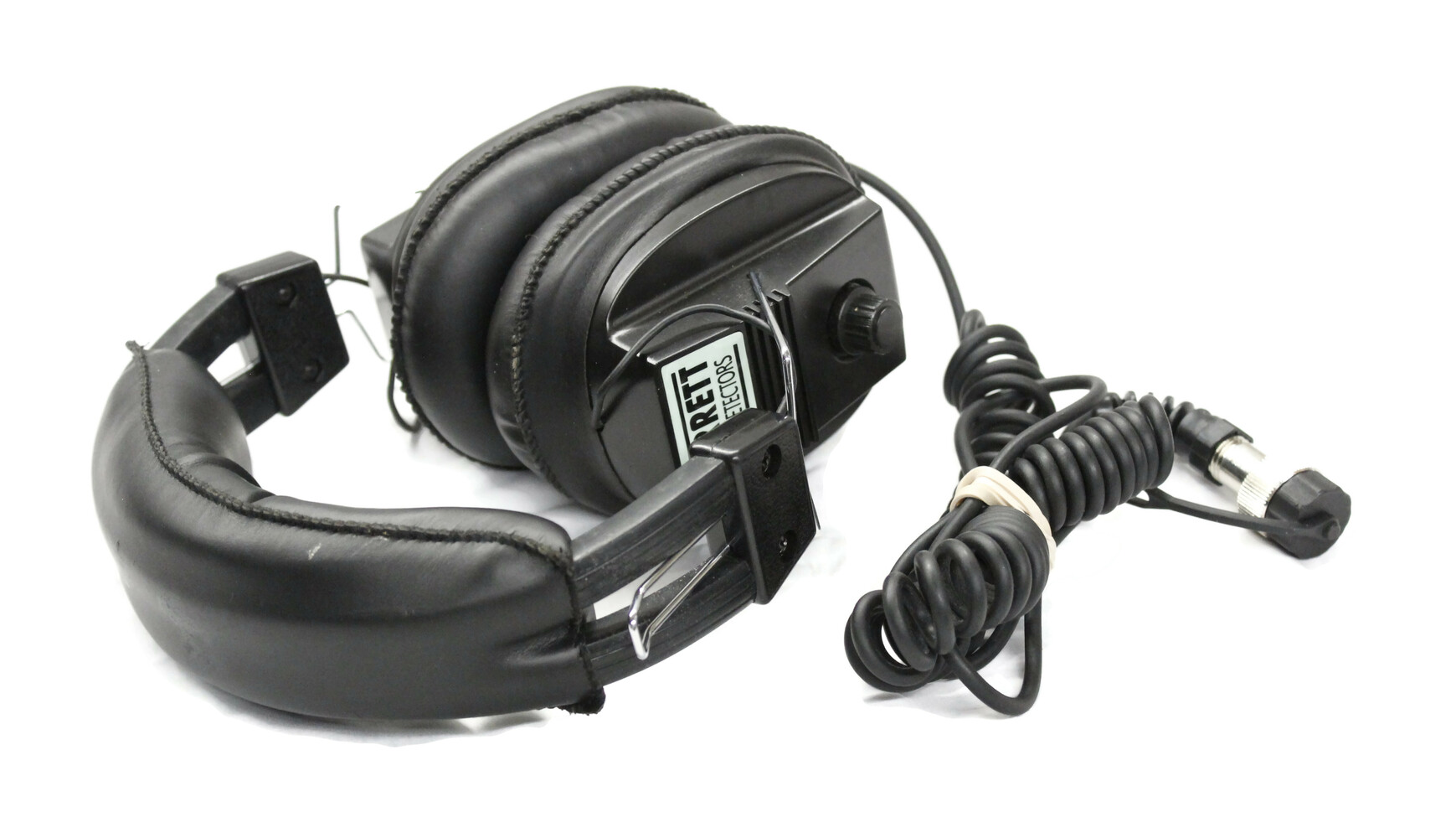 Garrett AT Pro Metal Detector Kit W/ Pin Pointer, Shovel And Headphones. 