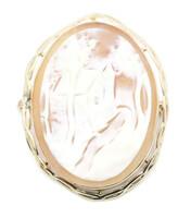 Women's Estate 14KT Yellow Gold Carved Scenic Sound Shell Cameo Brooch Pendant