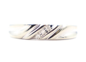 Men's 10KT White Gold Diagonal 5.2mm 0.06 Ctw Round Diamond Wedding Band Ring 