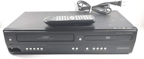 MAGNAVOX DV220MW9 DVD/VHS Combo Player- W/Universal Remote