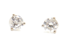 Stunning 14KT White Gold High Shine 0.80 ctw Round Diamond Stud Earrings 0.58g