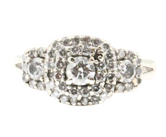Women's Past, Present, Future 0.85 ctw Round Diamond 10KT Gold Engagement Ring