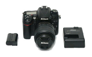 Nikon D7000 16.2 MP Digital SLR DSLR Camera With AF-S DX 18-55mm 1:3.5-5.6G VR