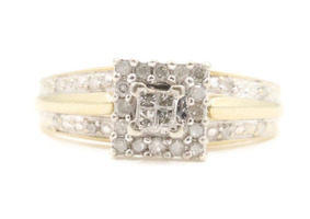 Women's 0.28 ctw Princess & Round Cut Diamond 10KT Yellow Gold Engagement Ring 