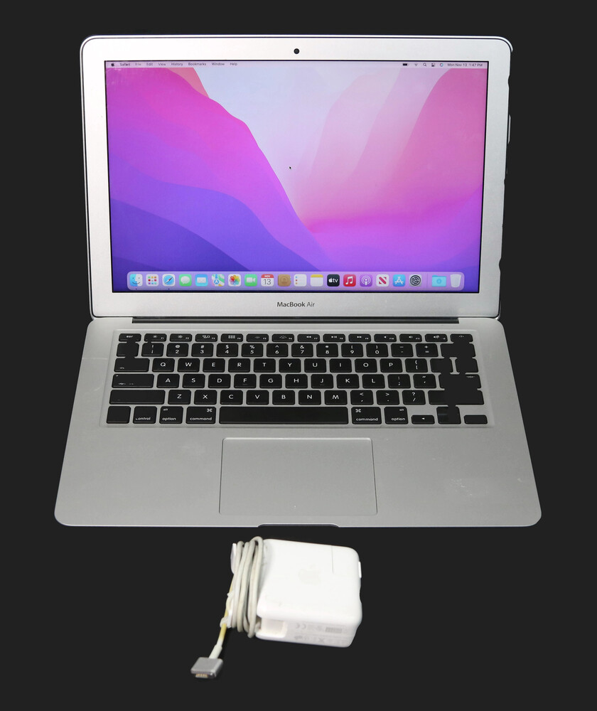 Macbook Air 13 Inch 2017 128GB 8GB Intel i5 1.8Ghz Laptop Computer