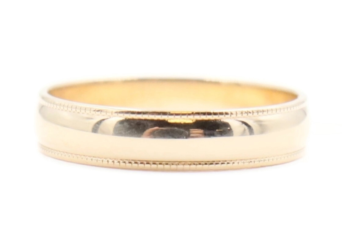 Classic High Shine 14KT Yellow Gold 3.9mm Wide Wedding Band Ring Size 5 3/4 2.0g