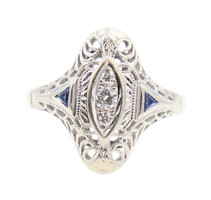 10KT White Gold Art Deco Inspired 0.17 ctw Diamond & Sapphire Shield Ring 4.1g