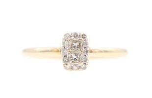 Women's 0.26 Ctw Princess & Single Cut Diamond Halo 10KT Gold Engagement Ring