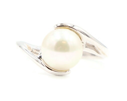 Women's Estate 14KT White Gold Round 7.6mm White Cultured Pearl Bypass Ring 