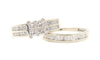 Women's 1.30 ctw Princess & Round Cut Diamond Wedding Ring Set 10KT White Gold
