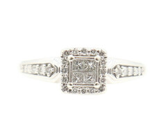Women's 0.31 ctw Round & Princess Cut Halo 10KT White Gold Engagement Ring 1.9g
