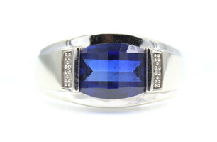 1.40 Ctw Faceted Cabochon Lab-Created Sapphire & Diamond Accents 10KT Gold Ring